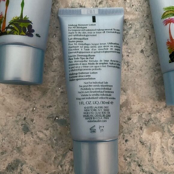 4 Estée Lauder Take it Away makeup remover lotion - Picture 2 of 4